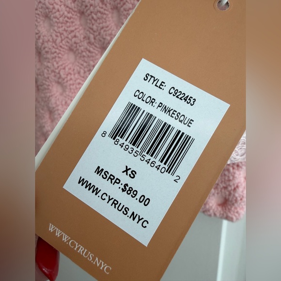 NWT. Cyrus Blush Pink Textured Knit Top - Picture 4 of 9